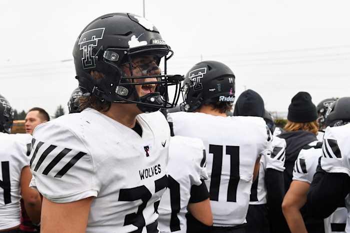 Tualatin.West-Linn.6A-football-semifinal.Leon-Neuschwander.114